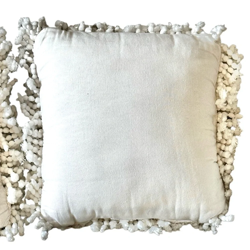 Room Essentials soft pom